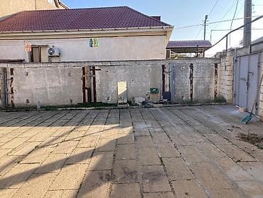 ucarda ucuz evler: Həyətyanı sahə / 4 sot həyət satılır 1 sotu 28 min Manat - — 3