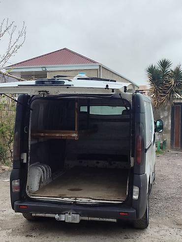 Renault Trafic yük mikroavtobusu - Korpus: ağ, sürgülü yan qapı və — 5