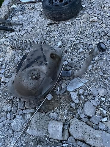 vaz 21011 ehtiyat hissələri: VAZ 2104-05-07 ehtiyyat hissələri satılır . 04 sökülür üsdündən çıxan — 6