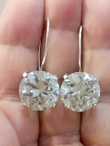 qizil satis: Satılır: Qadın sırğaları kolleksiyası (4 cüt) 1) Şərq üslublu asma — 2