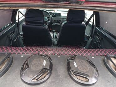 avtomobil salonu: Model: VAZ 2109 (Samara) – qırmızı rəng, 5 qapılı hetçbek — 2