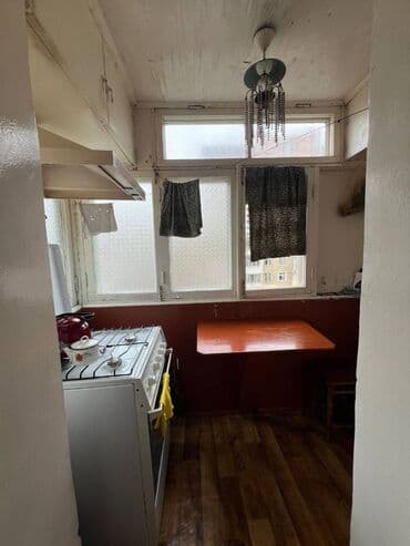 1 otaqlı kohnə tikili: Bakı, 2 otaqlı, Köhnə tikili, m. Elmlər Akademiyası, 35 kv. m — 8