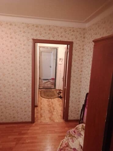 1 ci mikrorayon satilan evler: Bakı, 1 otaqlı, Köhnə tikili, m. Neftçilər, 40 kv. m — 8