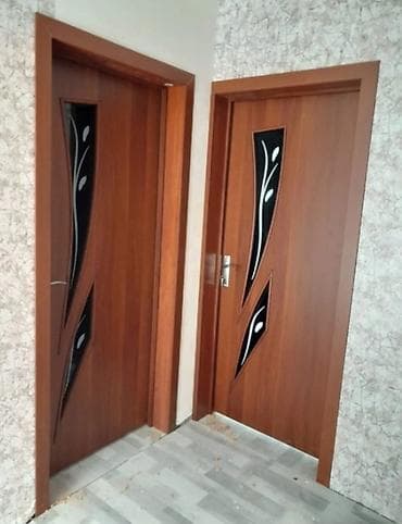 qapi dekoru: Müasir dizaynlı otaq qapısı - Model: Şüşə dekorlu asimmetrik kəsimli — 3