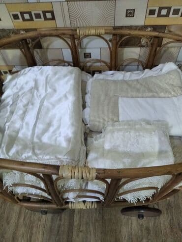 dekorativ das: Oğlan və qız üçün, Yumru, Beşik, Dəst ilə, Matras ilə, Yellənmə mexanizm ilə — 2