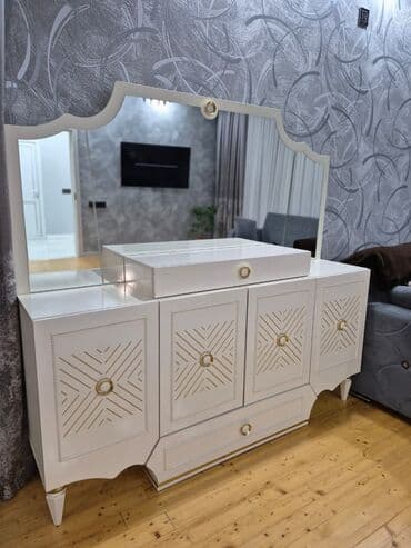 yazı stolu modelleri: Güzgülü — 4