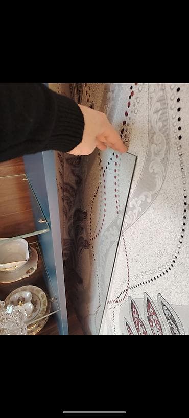 çəki daşı: Açıq dolab vitrini — 3