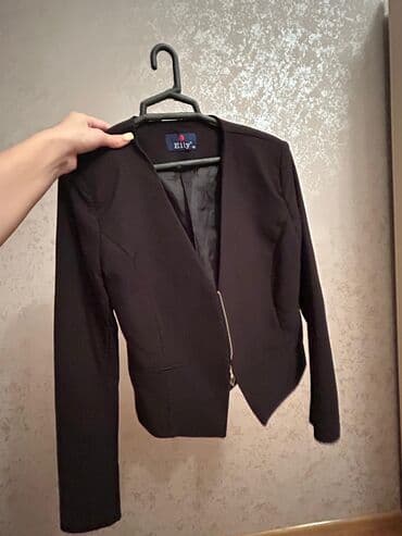 Sviterlər: Qadın geyimləri dəsti – 4 məhsul 1) Qırmızı quilted jilet - Rəng — 2