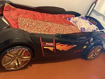 sekilleri cekmek: Uşaq üçün maşın formasında çarpayı - Brend: Çilek - Rəng: qara, yan — 2