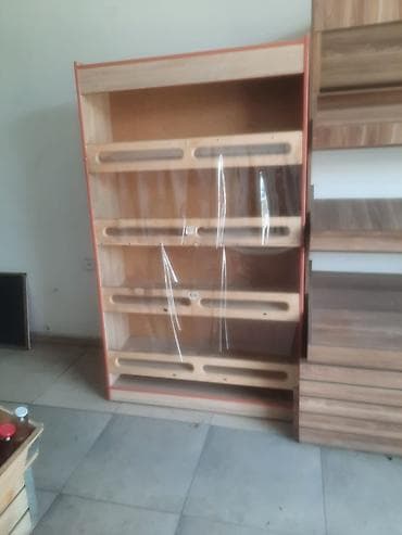 çörək vitrin: Çörək vitrini – 200 AZN - Ölçülər: hündürlük 2 m, en 1.20 m - — 1