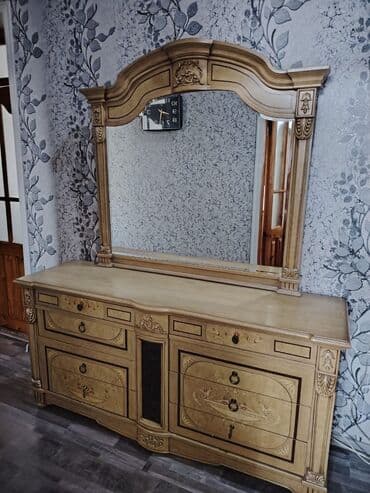 ayı dərisi: Güzgülü — 2