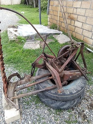 vaz ehtiyat hisseleri: Saz veziyyetdedi. tam işlək. birinə yararlı — 4