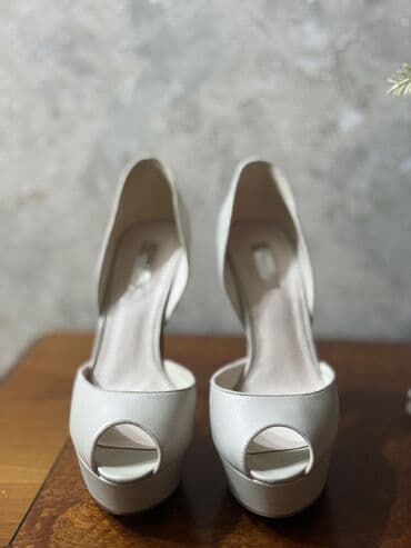 qadin pencekleri: Туфли, Charles&Keith, Размер: 40, цвет - Бежевый, Б/у — 3