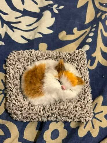 Fiqur, Plastik, rəng - Ağ