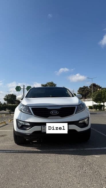 Kia Sportage: 2 l | 2010 il Krossover