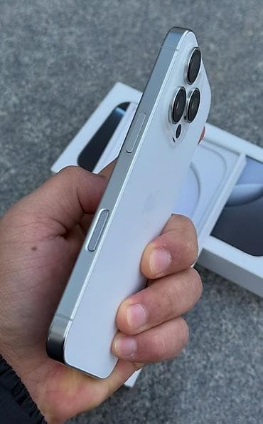 iphone 12 13: IPhone 16 Pro, 256 GB, Ağ, Zəmanət, Simsiz şarj, Face ID — 3