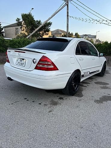 Avtomobil satışı: Mercedes-Benz C-Class (W203) sedan – ağ rəng Xüsusiyyətlər: - — 2