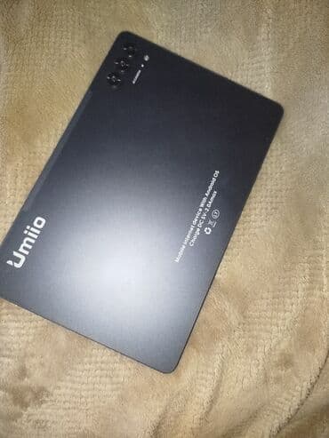 UmiiO planşet - Rəng: qara, mat arxa panel - Korpus: metal effektli