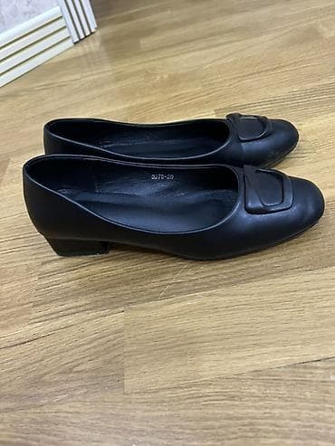 Балетки: Qadın ayaqqabısı – qara rəng, klassik üslub - Model: balerina/pumps — 1