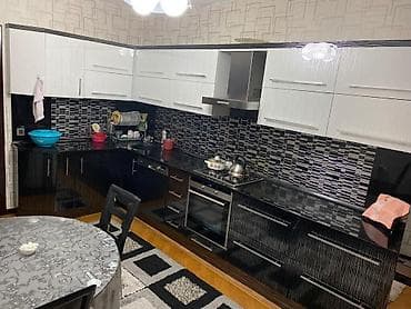 otag: SƏMƏD VURĞUN parkin yaninda. aviakassanin binasında 2 otaqli mənzil — 9