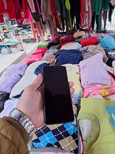 iphone 8 telefon: Redmi A3 Pro, 128 GB, rəng - Qara, Sensor — 3