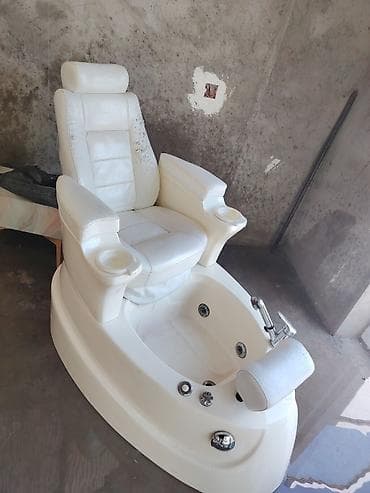 Gözəllik və estetika avadanlığı: Pedikür kreslosu və ayaq vannası komplekti. Ağ rəngli, salon — 1