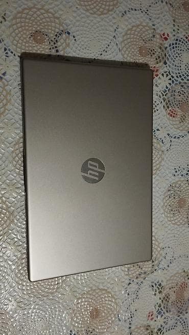HP noutbuk - Brend/model: HP (gümüşü/gri korpus, tam ölçülü