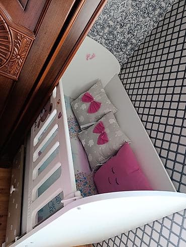 Uşaq mebeli: Oğlan və qız üçün, Dördbucaq, Beşik, Dəst ilə, Matras ilə — 2