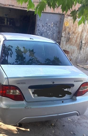 daewo tico: Daewoo Nexia: 1.6 l | 2010 il Sedan — 2