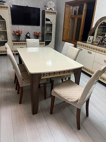 iki nəfərlik matras: Masa və oturacaqlar — 2