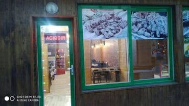 semaye sadliq sarayi: Tam techizatli cox gozel insanlarin gedis gelis yolunda her bir — 4