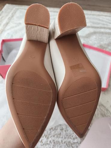 Туфли: Yenidir, cəmi 1 dəfə geyinilib. çox rahatdır. 40 razmer. Comfy Brand — 3