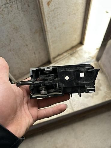 prado qapi: Arxa sağ, Toyota Prius 20 gövdə, 2009 il — 1