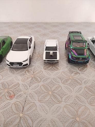Məhsul: Kolleksiya üçün metal die-cast model avtomobillər (1:24 və — 2