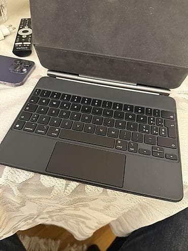 i̇pad mini: Apple iPad Pro 11" + Magic Keyboard (11") Ideal vezyetde 120fps rahat — 5