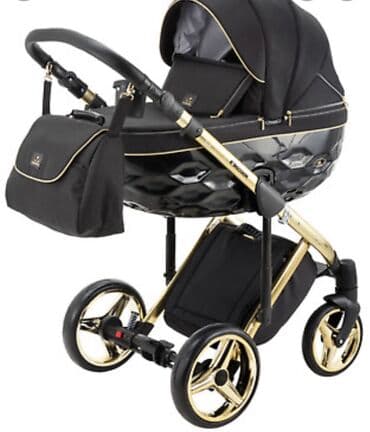 Uşaq geyimi və ayaqqabıları: 1200 e alinib cox az iwlenib tezedi. Icinin her bir weyi ela — 2