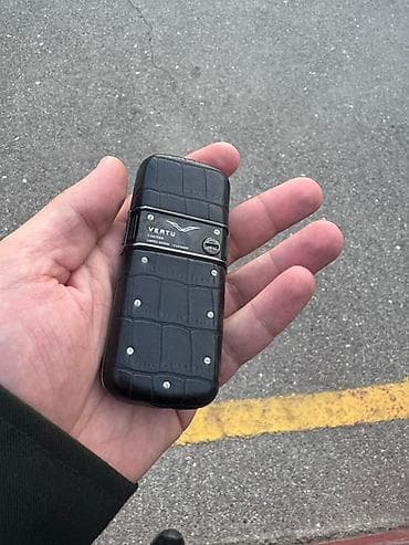 Mobil telefon və aksesuarlar: Vertu Constellation, 2 GB, rəng - Qara, Düyməli — 1