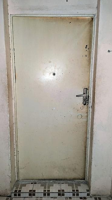 işlənmiş seyf qapi: Usten cixma seyf qapi .pasi curuyu yoxdu demir qiymetine satiram.ayna — 2