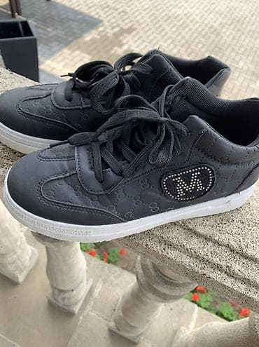 eqa shoes ecemi instagram: Rəng - Qara Krossovkalar, Ölçü: 37, Qız üçün — 1