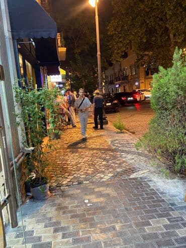 bakı tikiş evi ünvanları: İçəri şəhər metrosuna yaxın Torqovuya yaxın əşyali təmirli 1 otağlı — 13