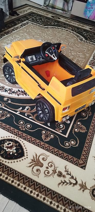 uşaq ucun ev: Uşaq üçün elektrikli minik maşını – narıncı rəngdə, yolsuzluq — 2