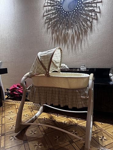 parket satilir: Oğlan və qız üçün, Beşik, Matras ilə, Yellənmə mexanizm ilə — 1