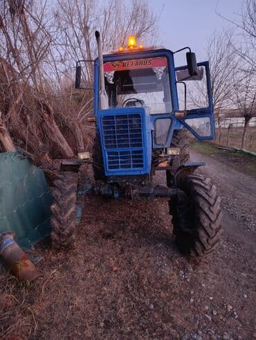 işlənmiş traktor: BELARUS MTZ traktoru - Rəng: mavi, kabinalı - Ön və arxa iri kənd — 1