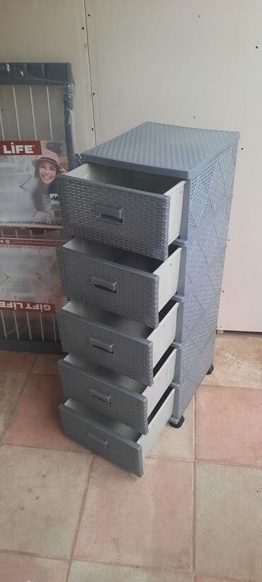 pilasdiq qapi: Yeni, Açılan, 5 qapı Düz dolab, Qarderob, paltar dolabı — 1