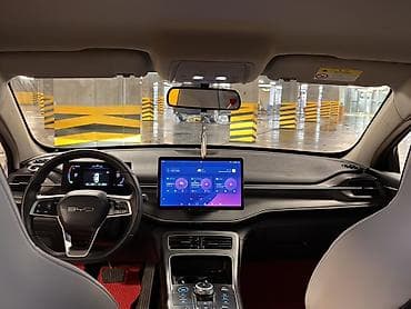 daewoo lanos 2011: BYD Qin Plus DM-i sedan – ağ rəngli, hibrid (plug-in) model. Əsas — 7