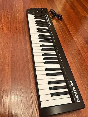 bayan aləti: Midi-klaviatura, M-Audio — 2