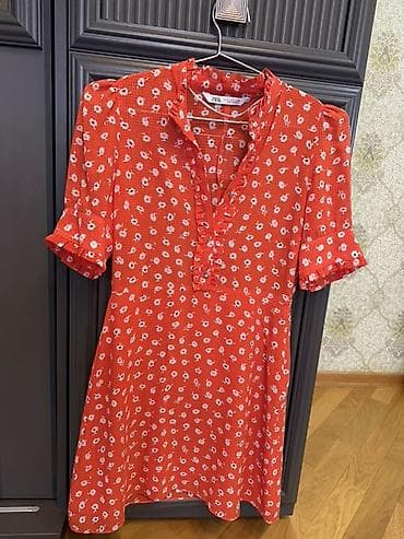 dolca: Zara qırmızı yay donu və Dolce & Gabbana həndəsi naxışlı kokteyl — 1