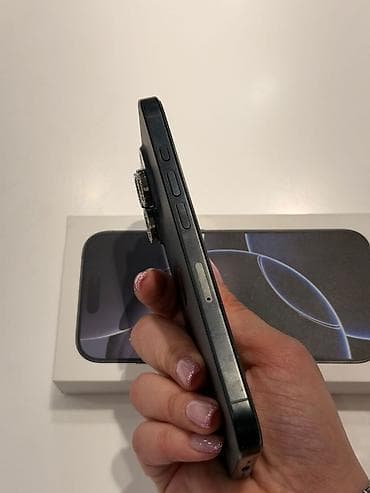iphone 15 adapter: IPhone 16 Pro, 128 GB, Black Titanium, Barmaq izi, Simsiz şarj, Face ID — 4