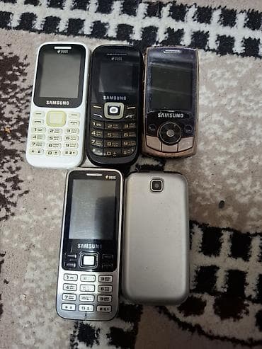 Samsung D800, < 2 GB Memory Capacity, rəng - Qara, İki sim kartlı lalafo.az -da Samsung D800, < 2 GB Memory Capacity, rəng - Qara, İki sim kartlı