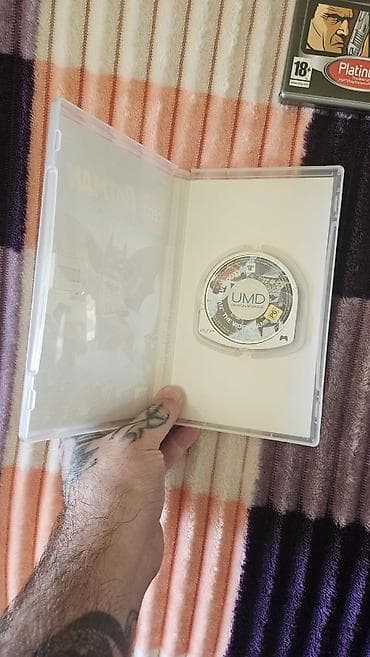 psp 2000: PSP üçün oyun discləri( birlikdə və ayrı ayrı satılır) 7 ədəd umd disc — 4